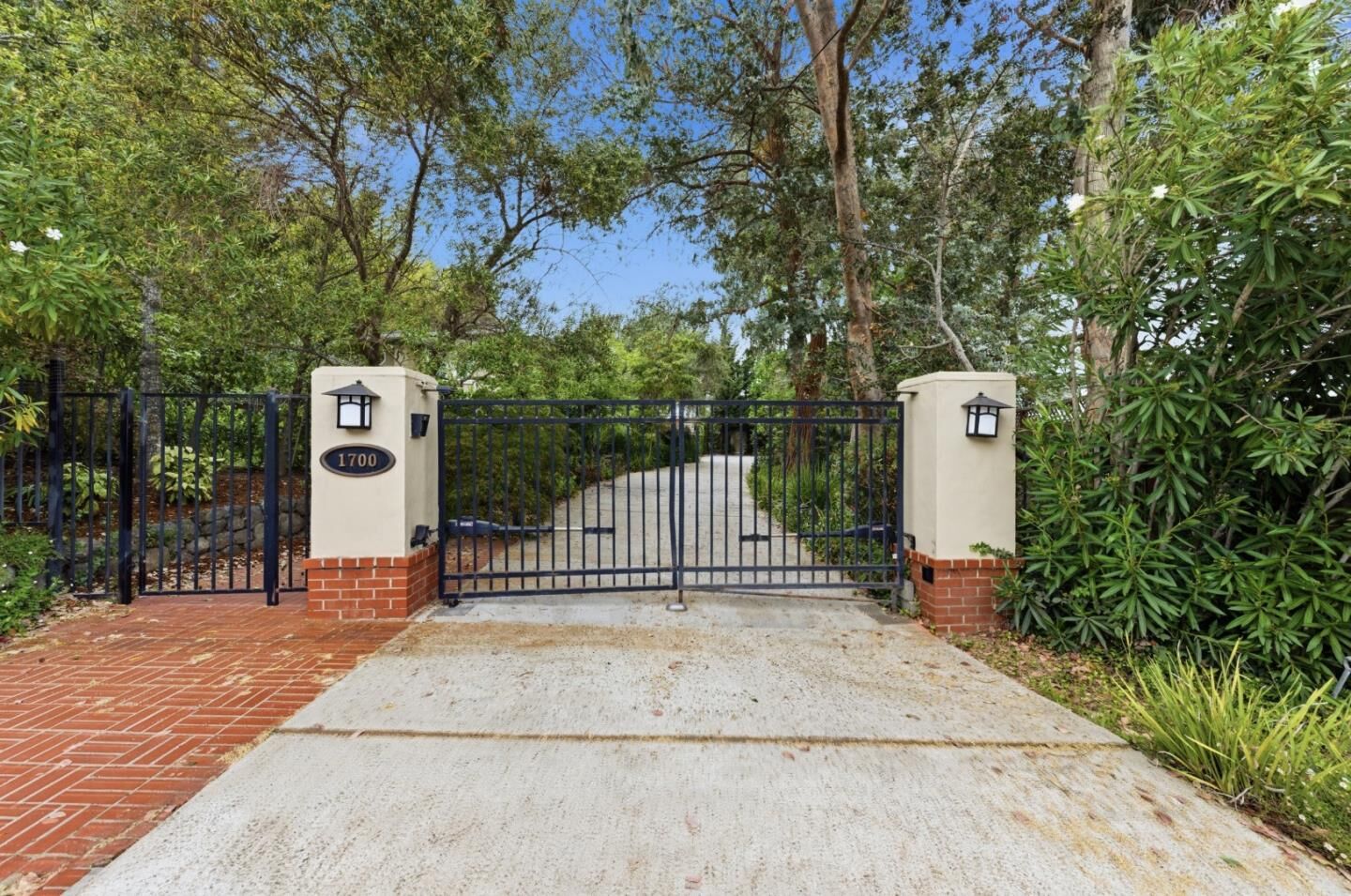 Property Photo:  1700 Pine Knoll Drive  CA 94002 