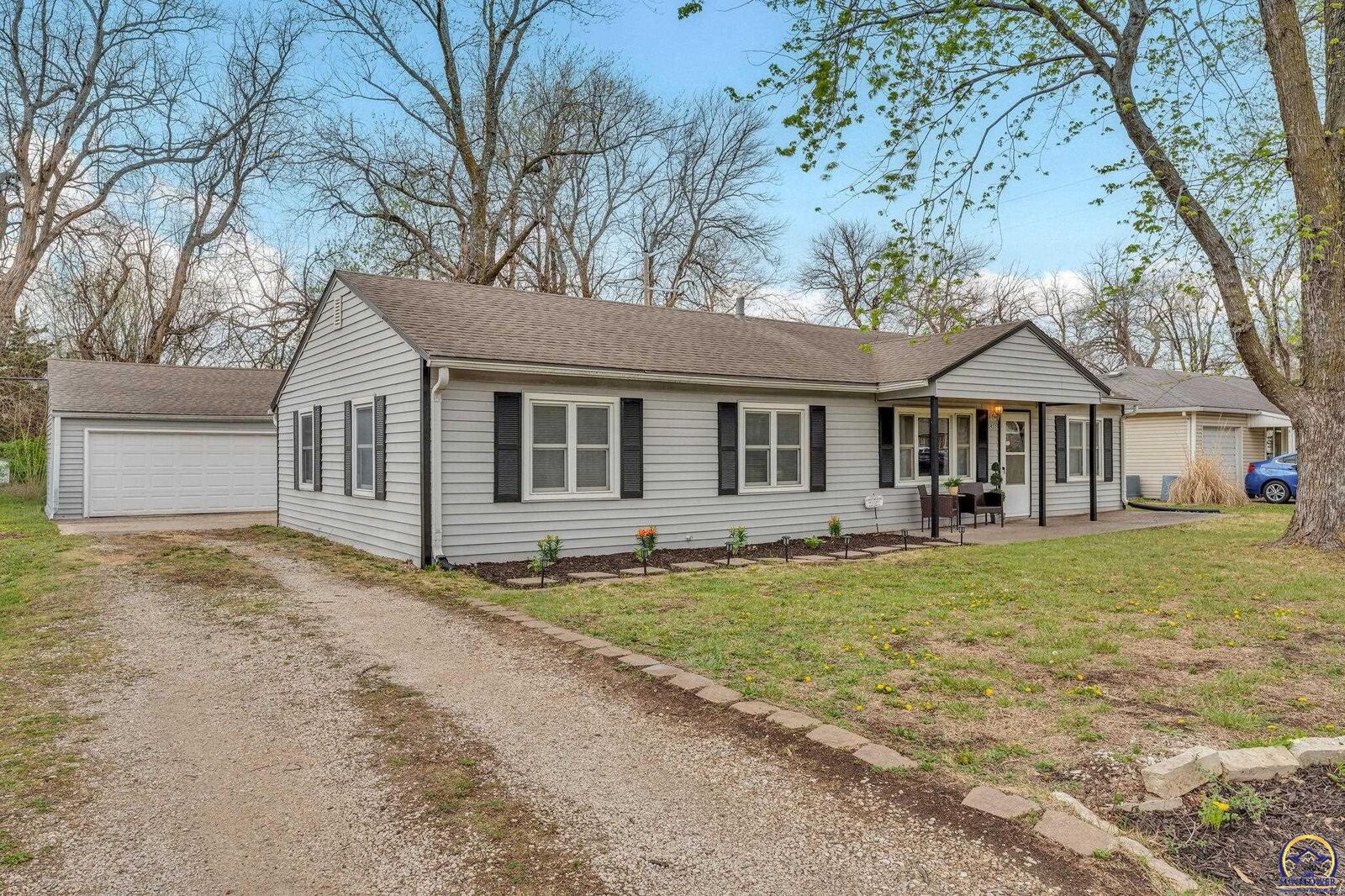 Property Photo: 3453 SW Westview Ave KS 66611