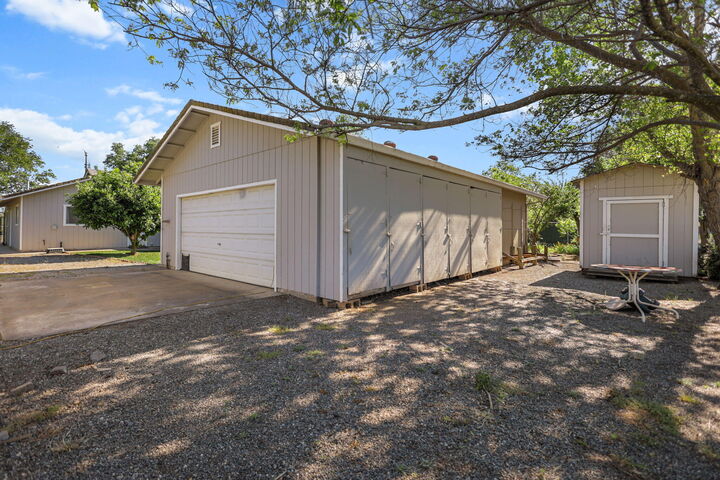 Property Photo: 23290 Hogsback Road CA 96080