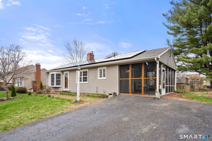 Property Photo:  215 Monroe Street  CT 06118 