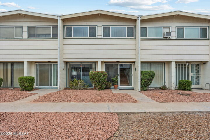 Property Photo:  1439 S Jones Boulevard D7  AZ 85713 