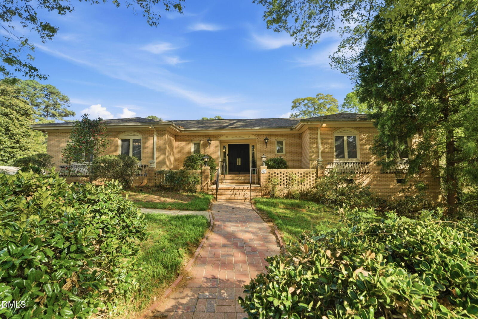 Property Photo:  2420 Tyson Street  NC 27612 