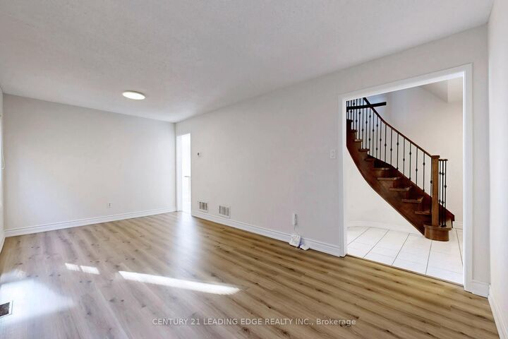 Photo de la propriété:  107 Joycedale Street Main Floor  ON L3S 3J2 