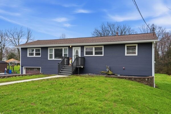Property Photo:  733 Mercer Rd  PA 15010 