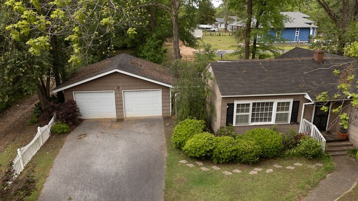 Property Photo:  122 E Glessner Street  GA 31709 