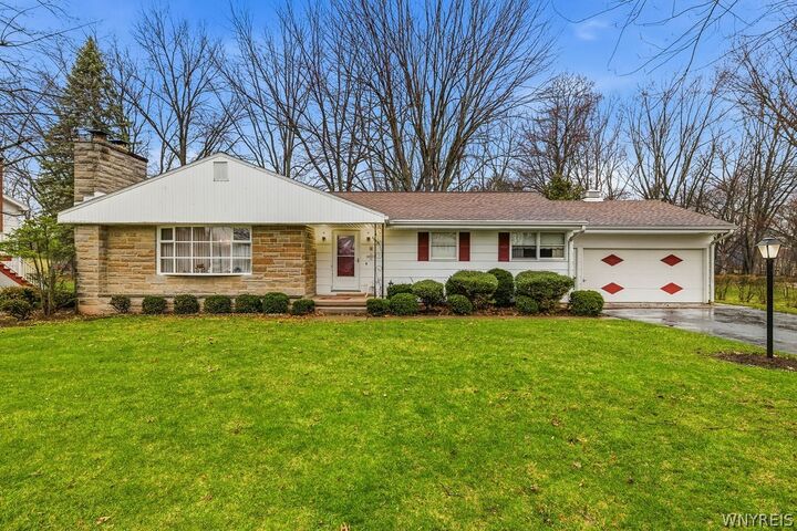 Property Photo:  4656 Apple Drive  NY 14092 