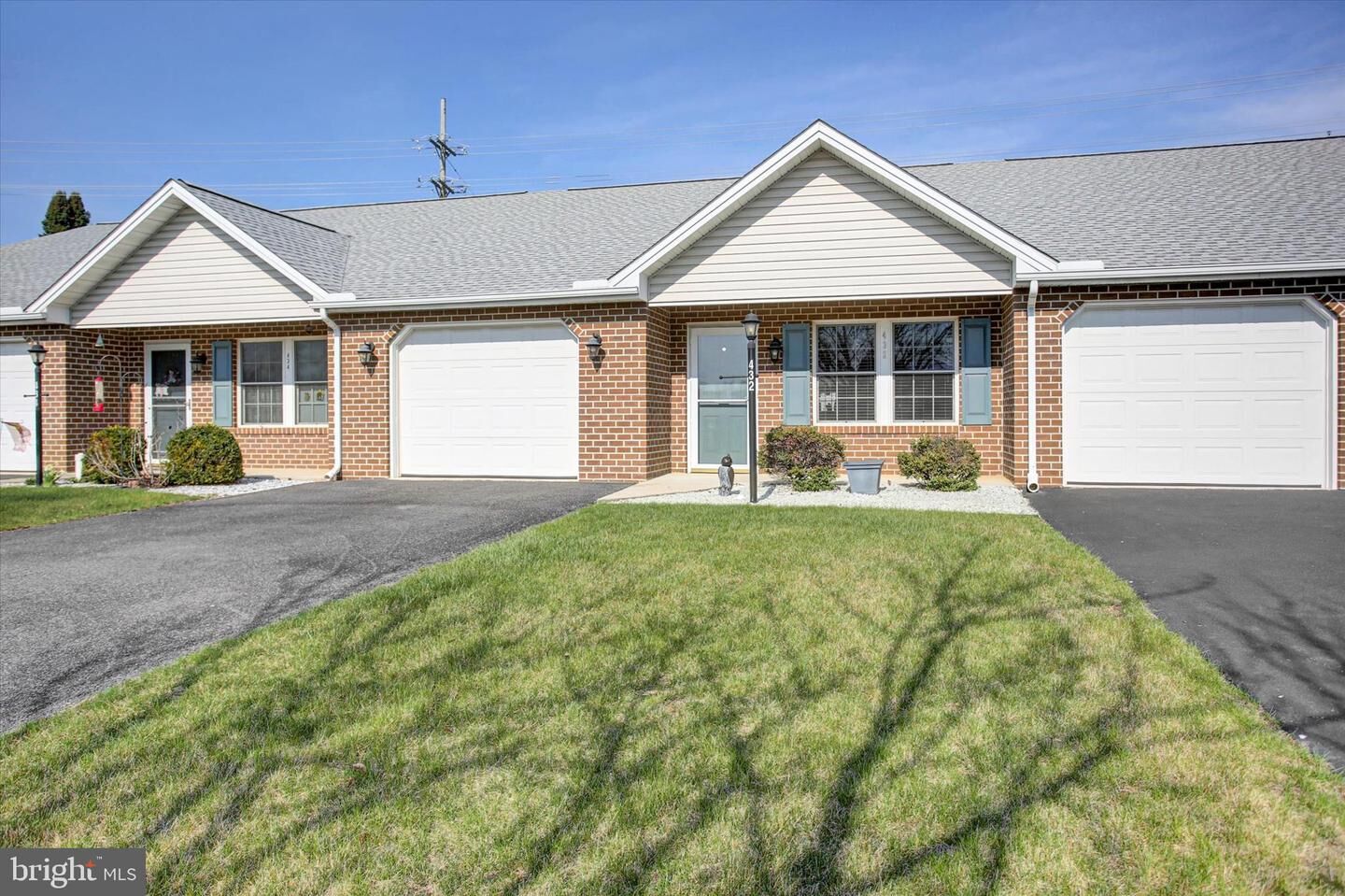 Property Photo: 432 Kara Way PA 17257