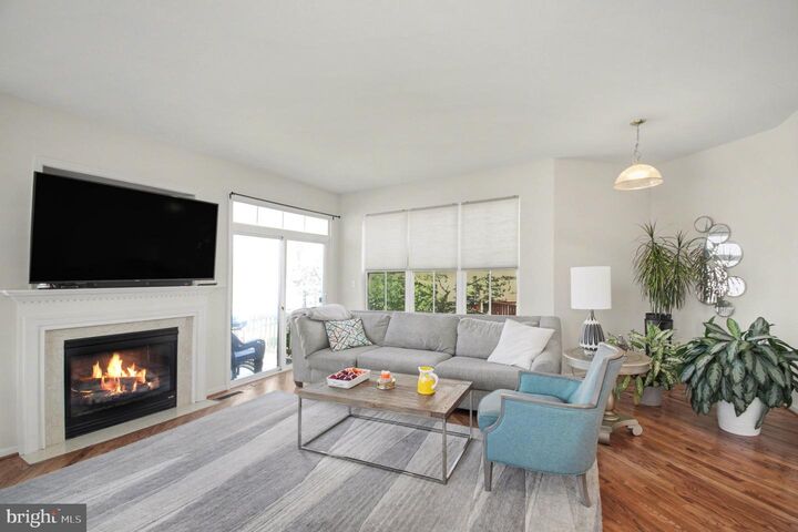 Property Photo: 42464 Regal Wood Drive VA 20148