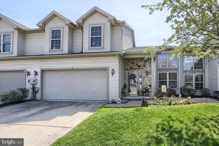 Property Photo:  12 Edgewater Drive  PA 17057 