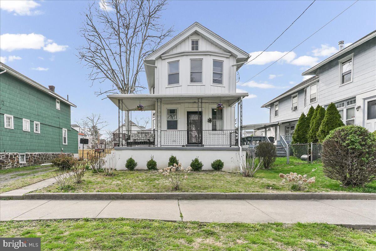 Property Photo:  120 Lewis Avenue  PA 19050 