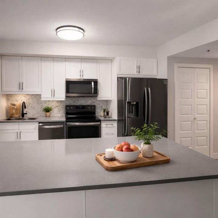 Property Photo:  300 Centre Street  MB R3Y 2A1 