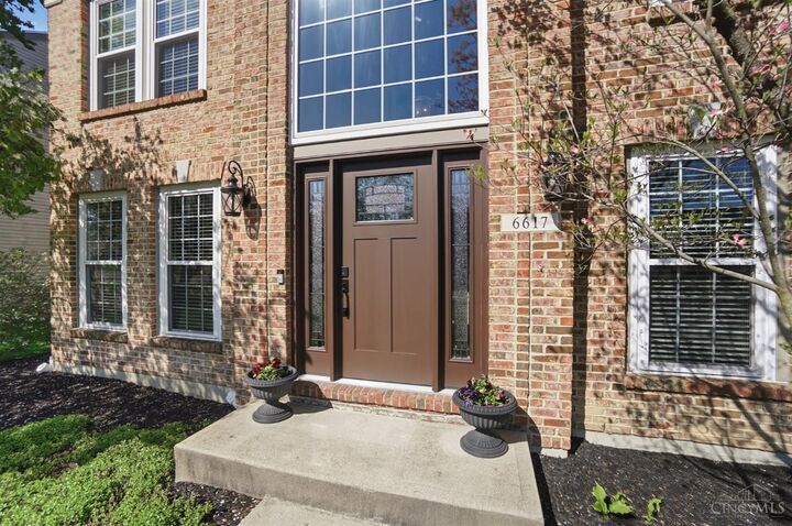 Property Photo: 6617 Farmbrooke Court OH 45040
