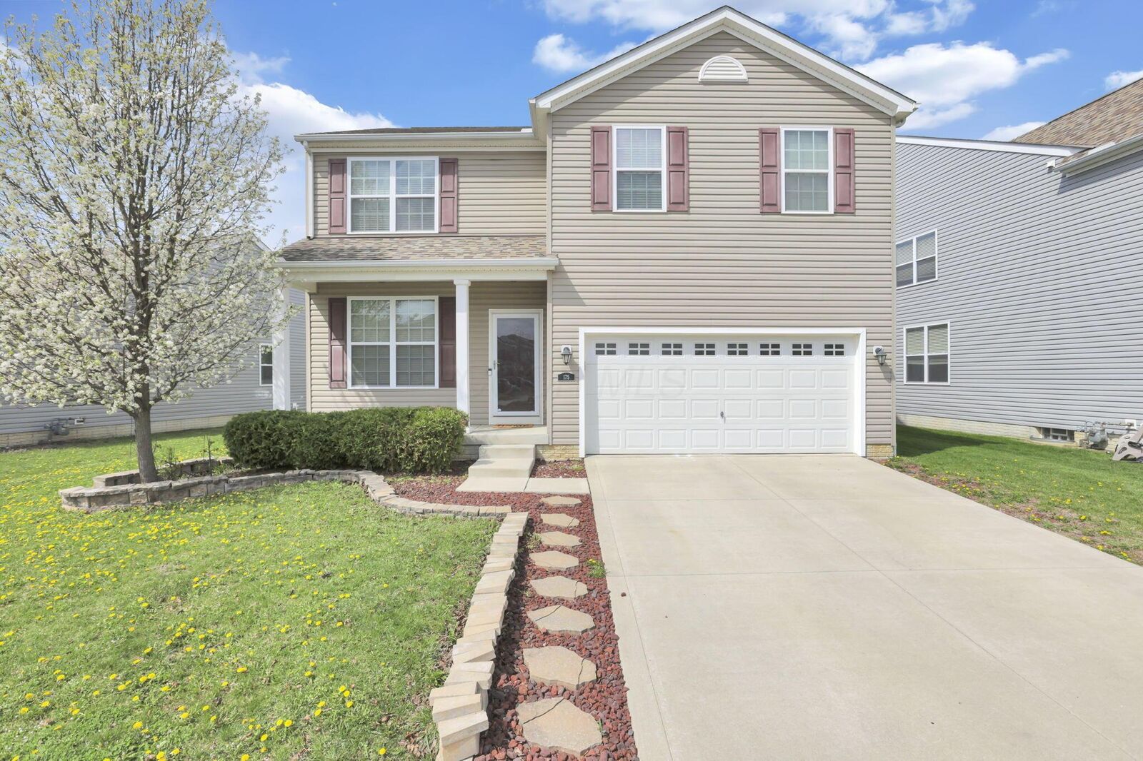 Property Photo:  175 Poe Avenue  OH 43136 