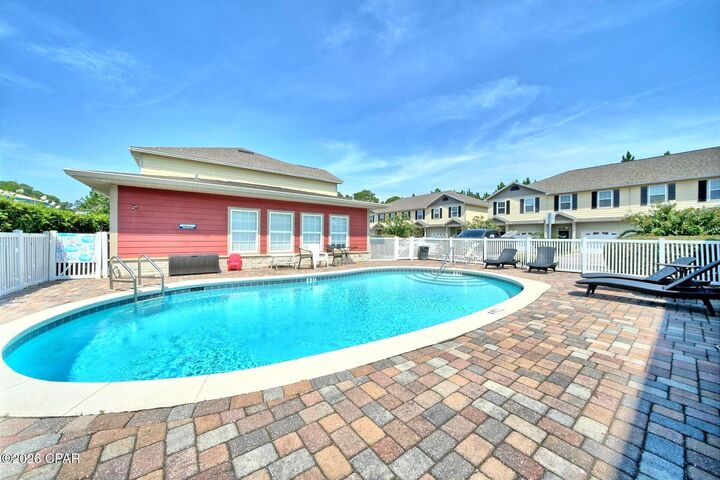 Property Photo:  7218 Quail Hollow Drive  FL 32408 
