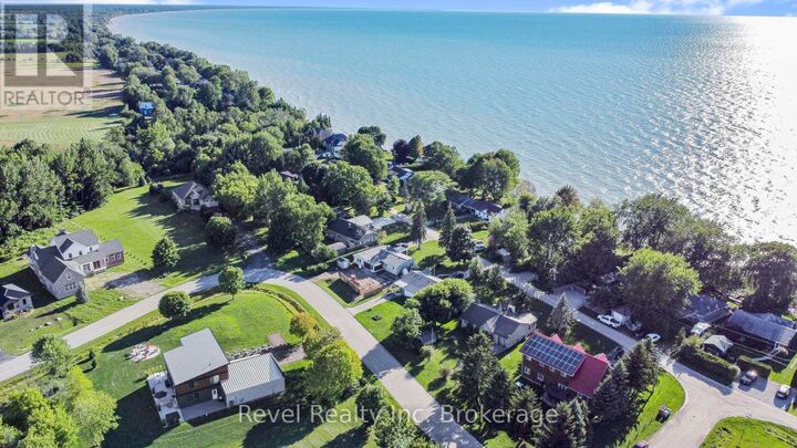 Property Photo: 71842 Sunview Avenue ON N0M 2T0