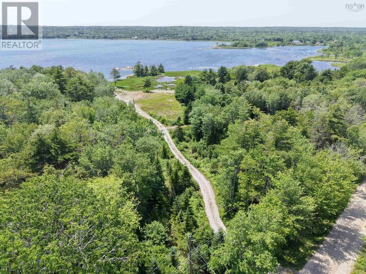 214-216 Hartz Point Road — photo 1