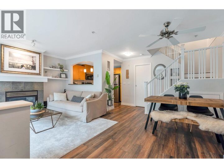 Photo de la propriété:  1073 Lynn Valley Road 13  BC V7J 1Z6 