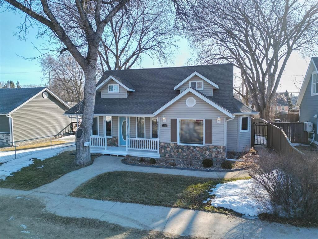 Property Photo: 1217 8th Street MB R7A 3Z3