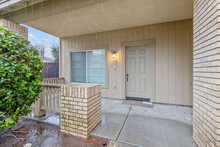 Property Photo:  3232 N Zion Circle  CA 93230 