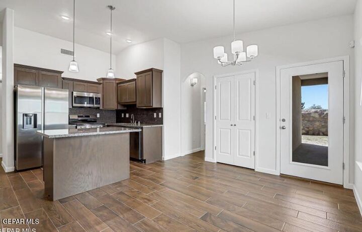 Property Photo:  932 Gulf Streams Avenue  TX 79932 