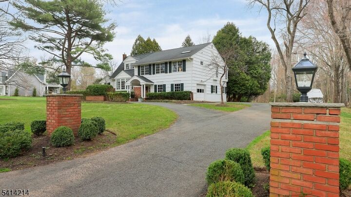 Property Photo:  11 Fenimore Dr  NJ 07076 
