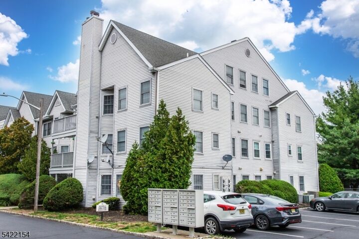 Property Photo:  117 Quartz Ln 117  NJ 07501 