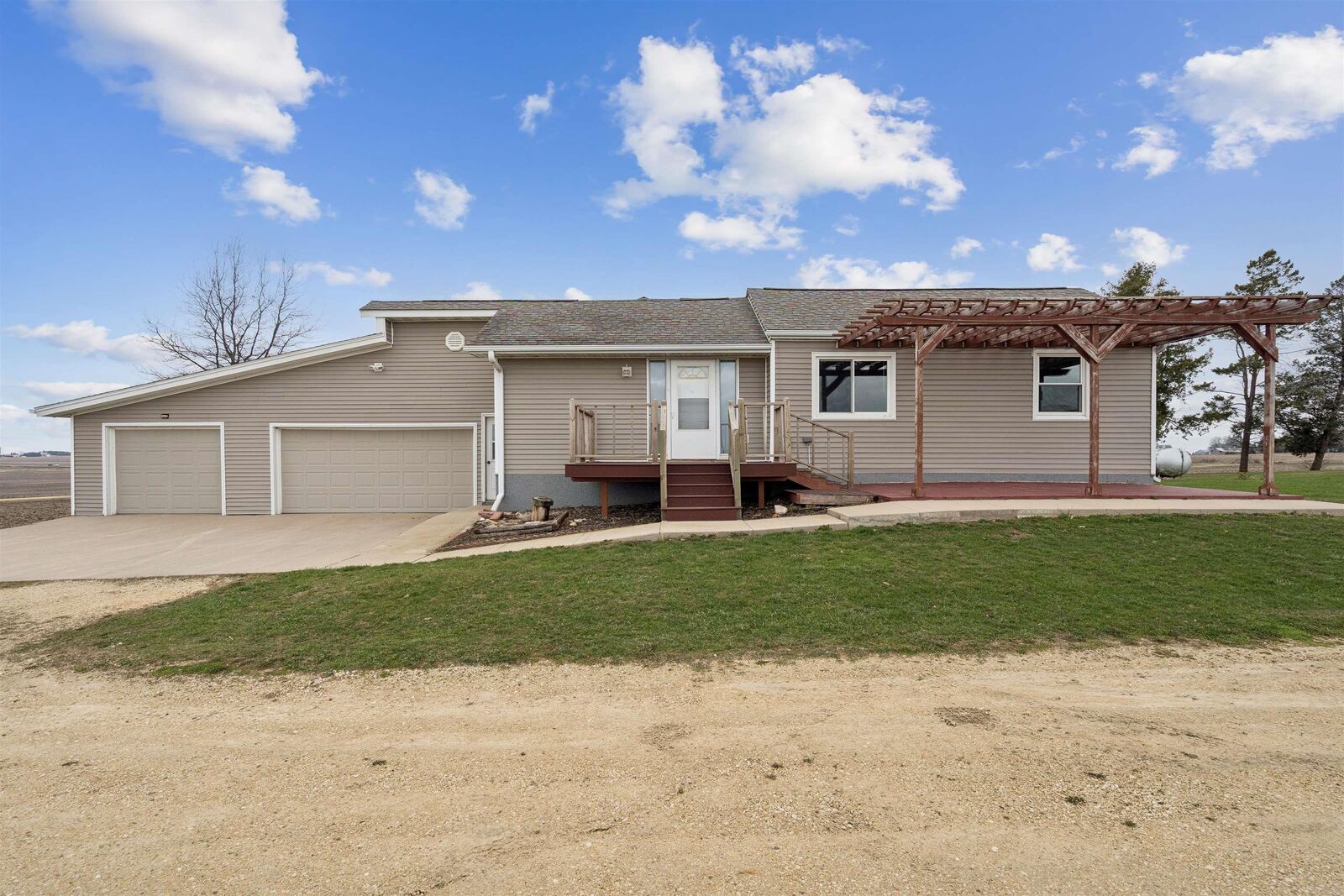 Property Photo:  2582 30th Street  IA 50650 