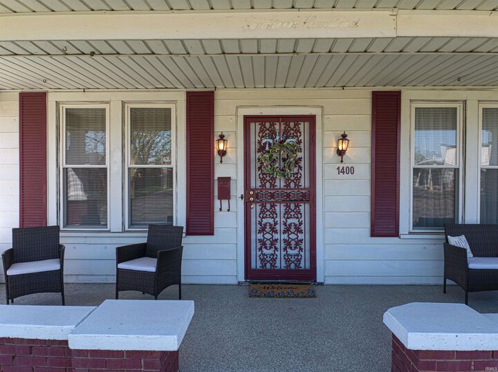 Property Photo: 1400 N Boeke Road IN 47711