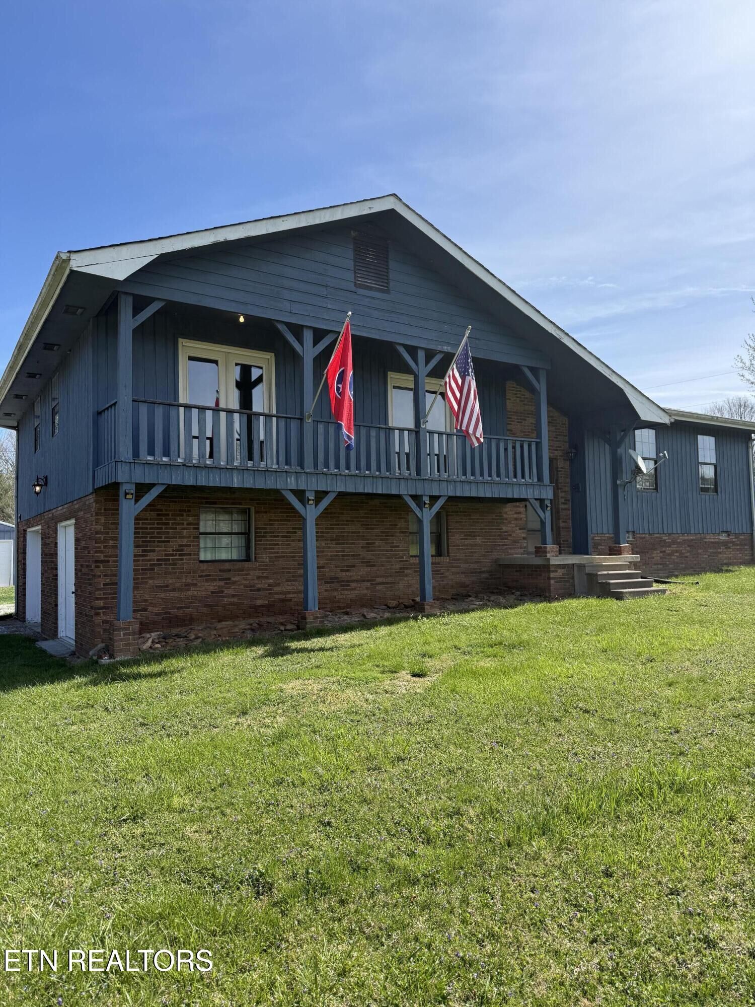Property Photo: 140 Acorn Lane TN 37852
