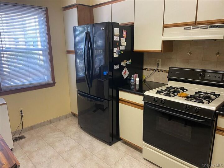 Property Photo:  135 W Nyack Road 93  NY 10954 