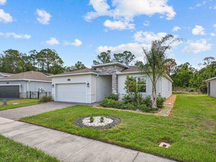 Property Photo:  2894 Camden Way  FL 33837 
