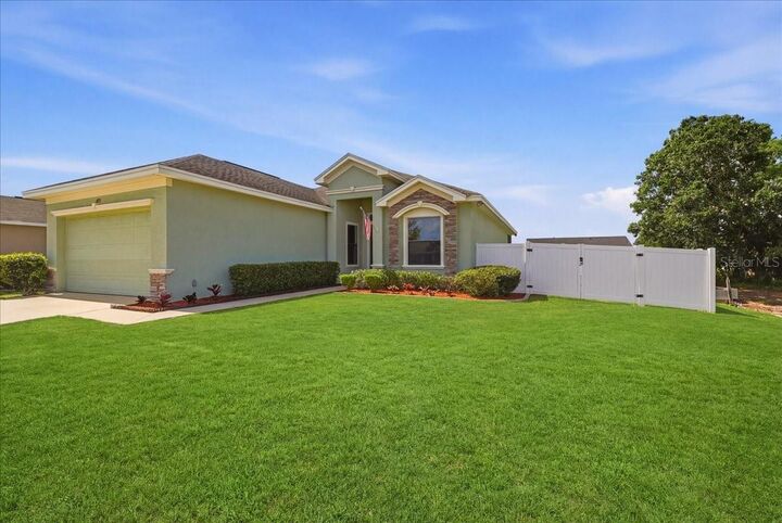Property Photo: 1789 Kingsmill Drive FL 33830