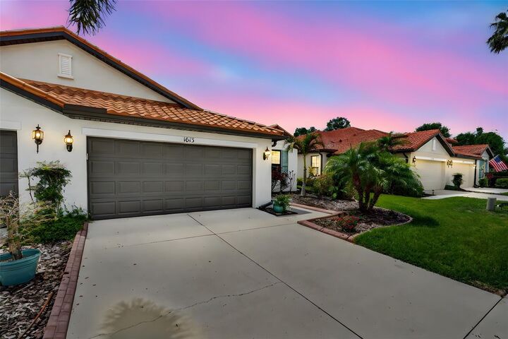 Property Photo:  1613 Currant Court  FL 34289 