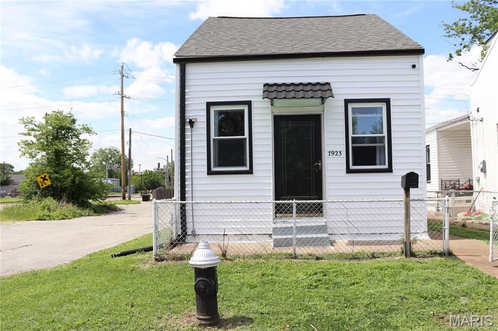 Property Photo:  7923 Water Street  MO 63111 