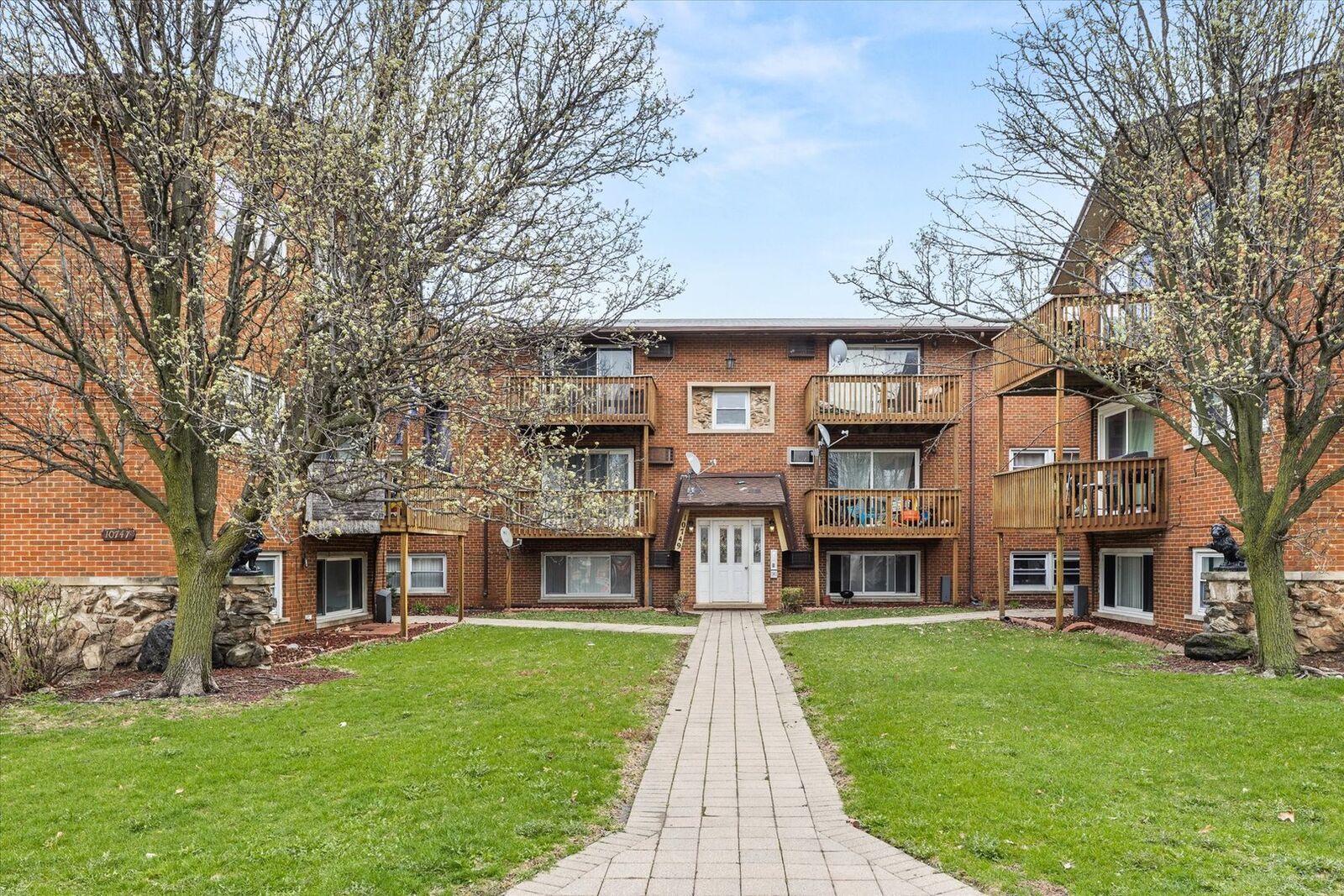 Property Photo:  10747 S Harlem Avenue B3  IL 60482 