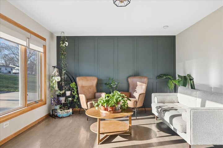 Property Photo:  2N251 Amy Avenue  IL 60137 