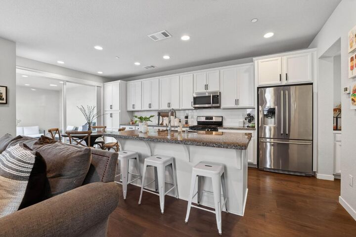 Property Photo:  3178 Dullanty Way  CA 95816 