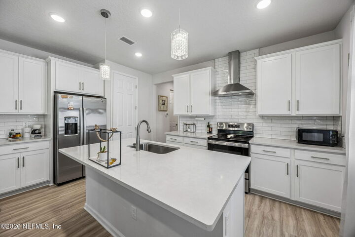 Property Photo:  95638 Woodbridge Parkway  FL 32034 