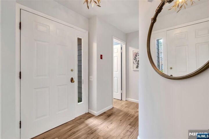 Property Photo:  31 Lenox Court  NJ 07045 