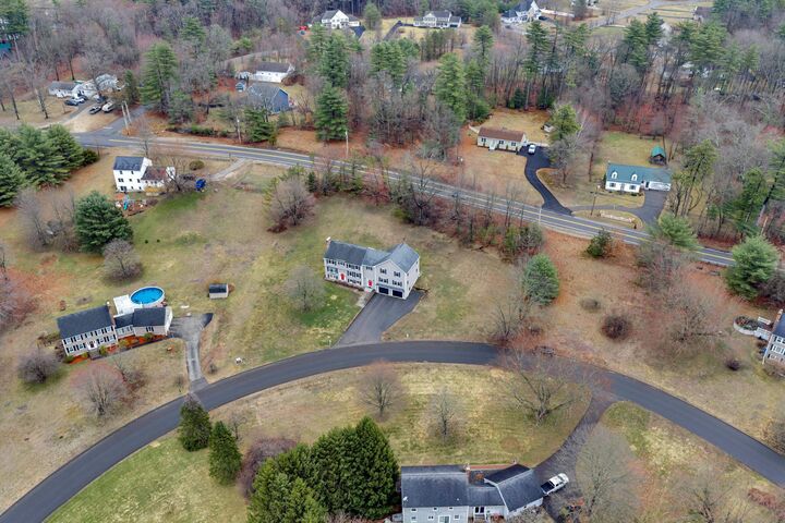Property Photo:  25 Riverview Circle  NH 03052 