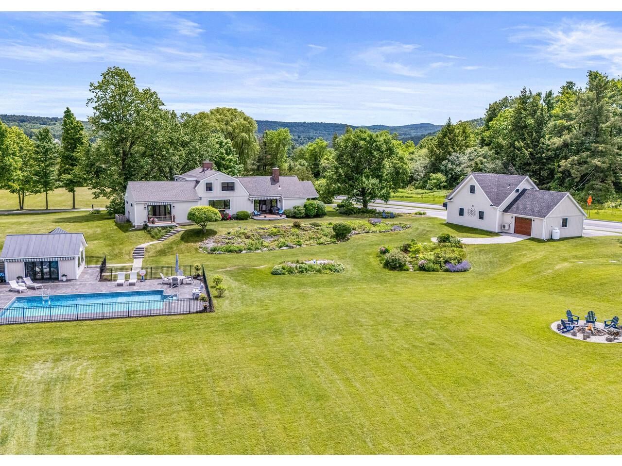 Property Photo:  1549 Hinesburg Road  VT 05403 