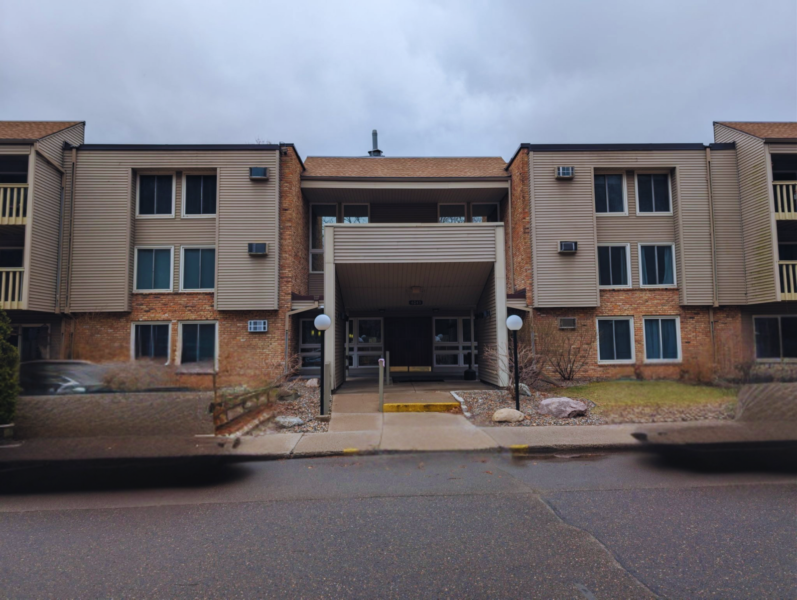 Property Photo: 4045 Hodgson Road 312 MN 55126