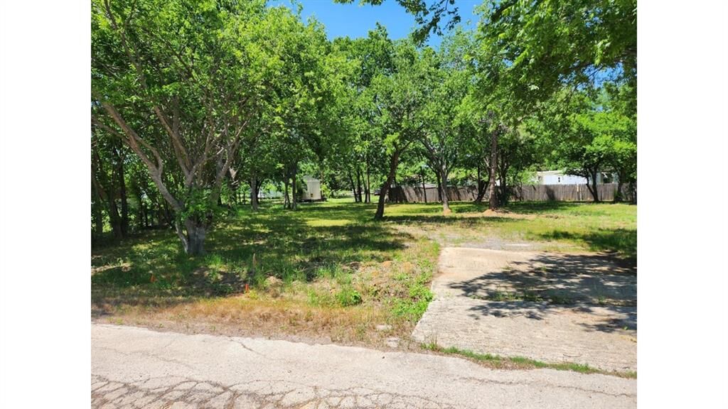 Property Photo:  4251 Thousand Oaks Drive C  TX 76226 