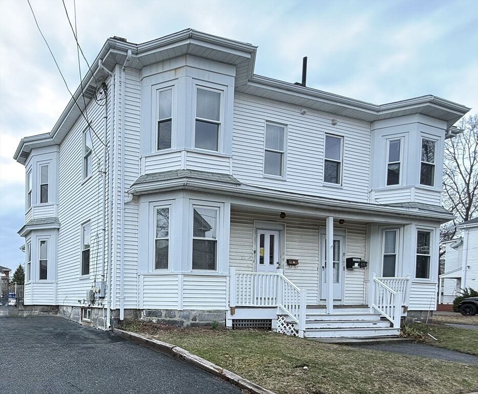 Property Photo:  39 Prospect Street Avenue. #39  MA 02453 