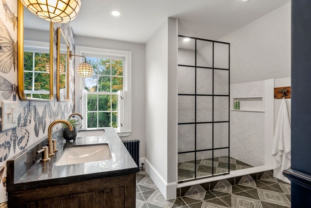 Property Photo:  43 Jarves St  MA 02563 