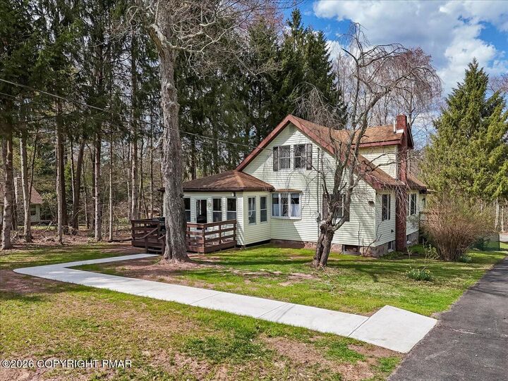 Property Photo:  253 Thomas Road  PA 18610 