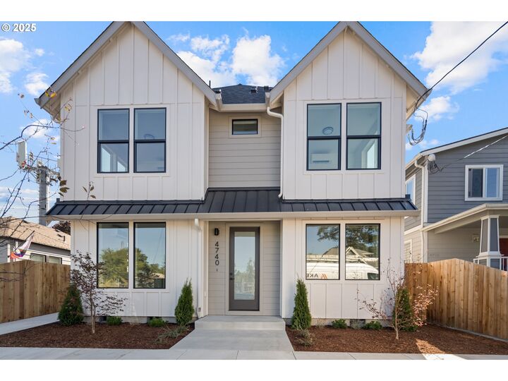 Property Photo:  4734 SE 65th Ave  OR 97206 