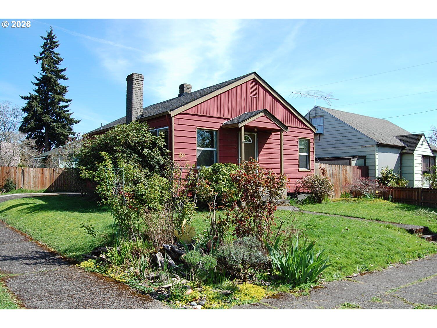 Property Photo:  2715 Grant St  WA 98660 