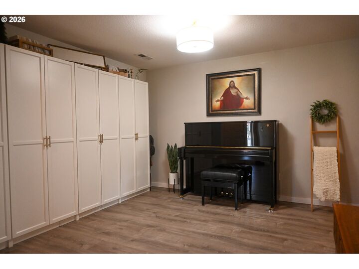 Property Photo: 8912 NE 71st St WA 98662