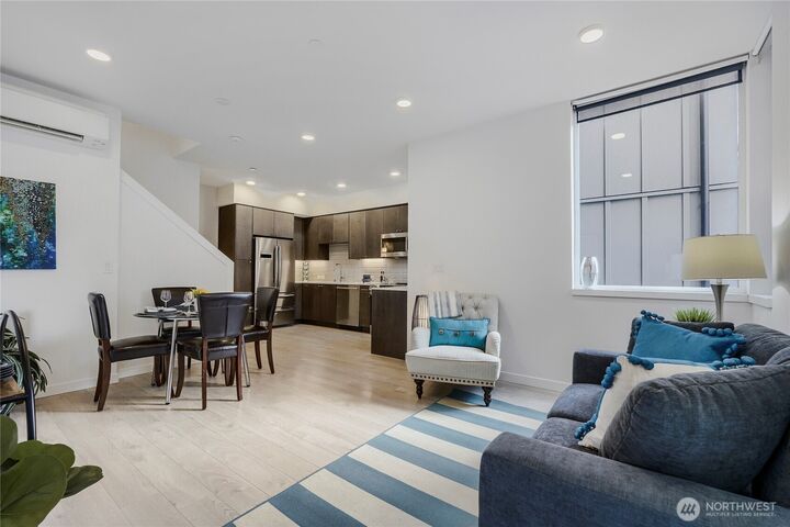 Property Photo: 3070 SW Avalon Way G WA 98126